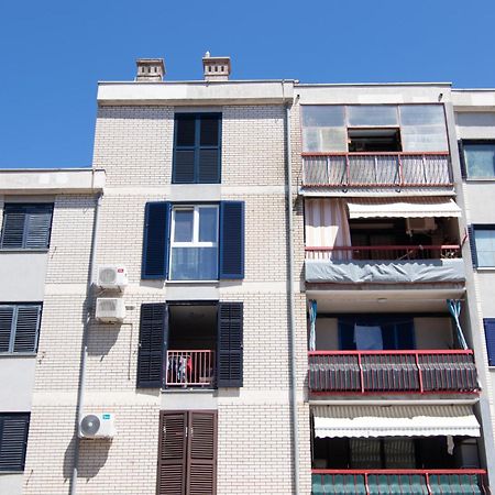 Valkane Beach Studio Apartment Póla Kültér fotó