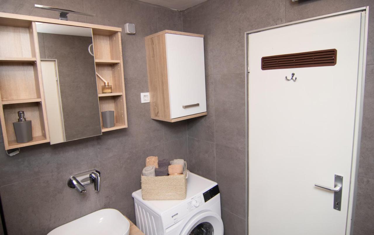 Valkane Beach Studio Apartment Póla Kültér fotó