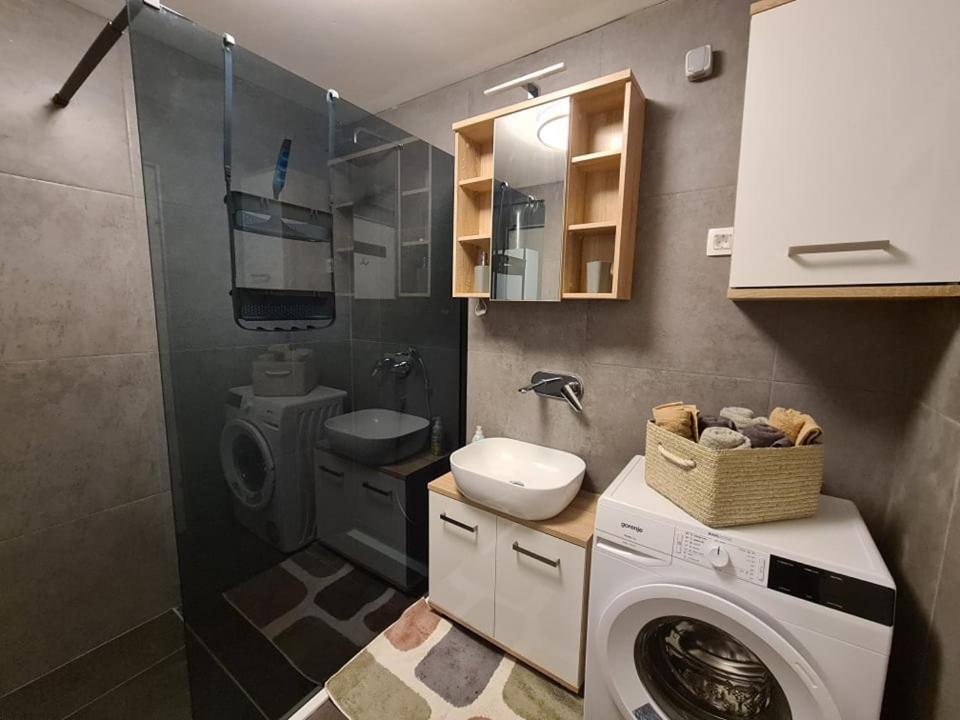 Valkane Beach Studio Apartment Póla Kültér fotó