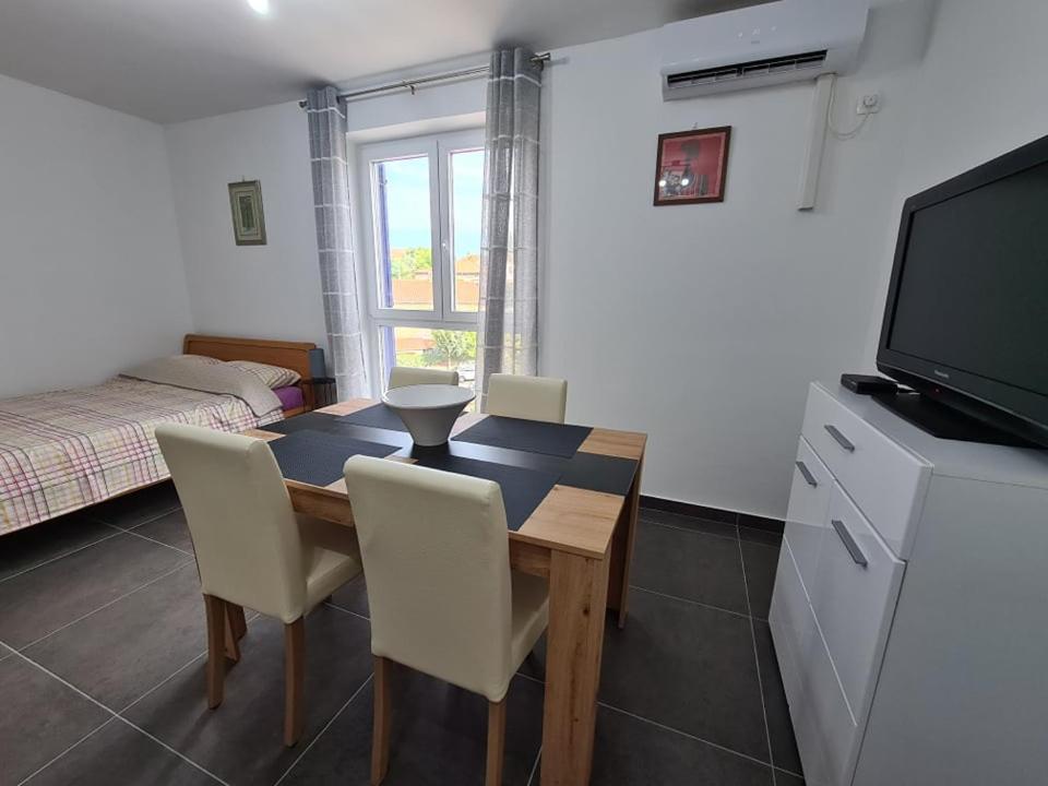 Valkane Beach Studio Apartment Póla Kültér fotó
